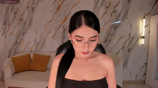 HaileyRoss  online show from 05/03/26, 01:11