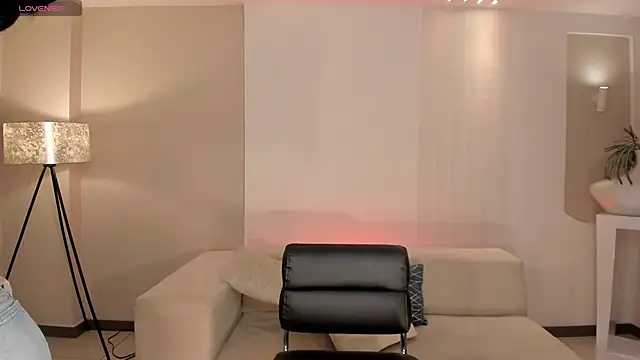 HaileyRoss  online show from 03/06/26, 12:11