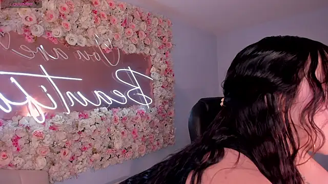 ZaraKafruni online show from 04/07/26, 04:25