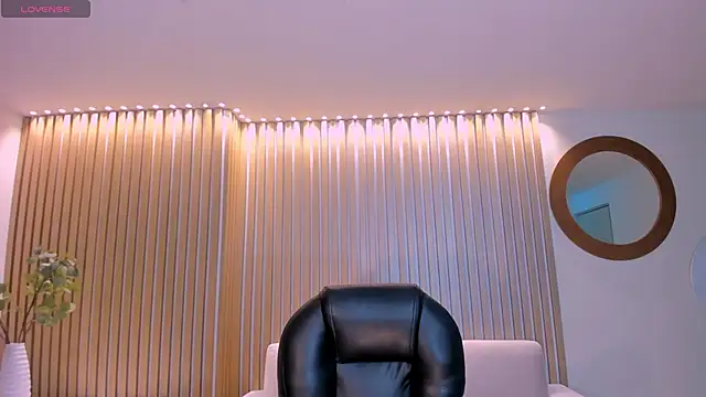 SophieLanne online show from 03/29/26, 03:52