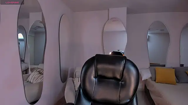 SophieLanne online show from 03/08/26, 03:43