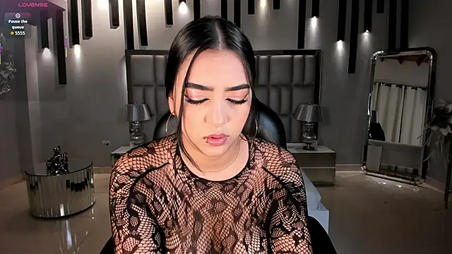 SophieLanne online show from 04/15/26, 04:18