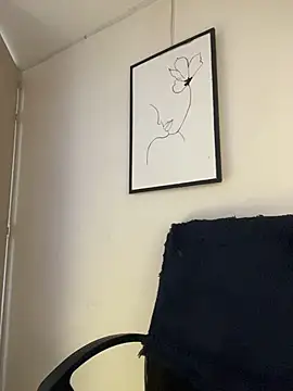 LaraDanverss online show from 04/07/26, 09:05