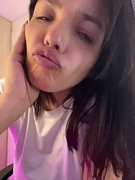 LaraDanverss online show from 06/24/26, 02:15
