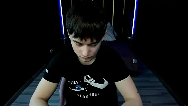 AlejandroEllias online show from 04/05/26, 01:01