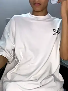 Andre 81q online show from 11/19/25, 01:27