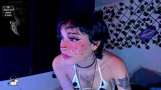 Anny Kiitty online show from 05/18/26, 04:07