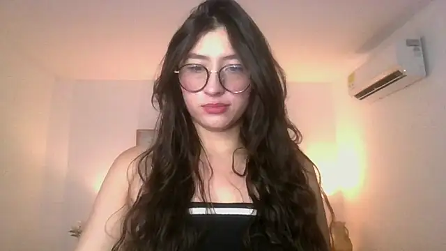 Snapshot of ChaosDoll__ chatting on 02/11/26, 03:45 ChaosDoll online show from 02/11/26, 03:45