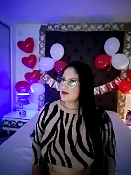 Snapshot of AlinaMilf chatting on 02/10/26, 10:09 AlinaMilf online show from 02/10/26, 10:09