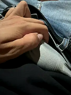 Snapshot of Reidelas20255 chatting on 11/14/25, 10:46 Reidelas20255 online show from 11/14/25, 10:46