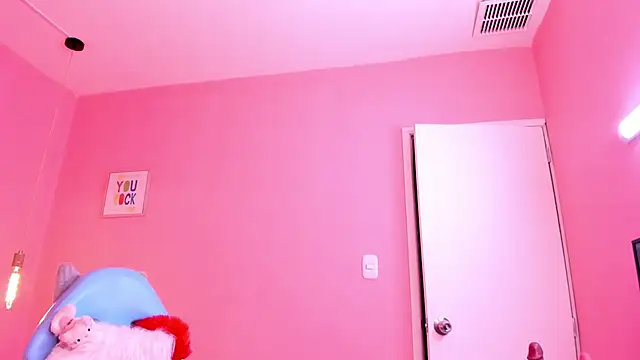 Snapshot of Milu_carbajal_x chatting on 02/20/26, 10:50 Milu carbajal x online show from 02/20/26, 10:50