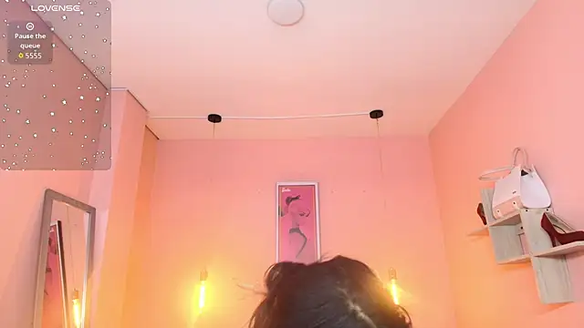 Milu carbajal x online show from 12/17/25, 08:14