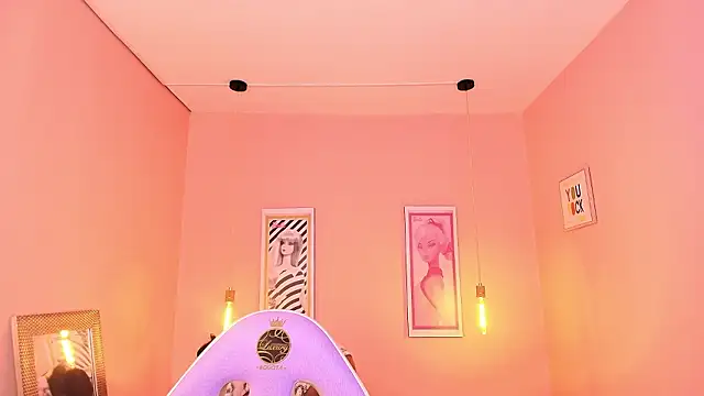 Snapshot of Milu_carbajal_x chatting on 02/06/26, 03:57 Milu carbajal x online show from 02/06/26, 03:57