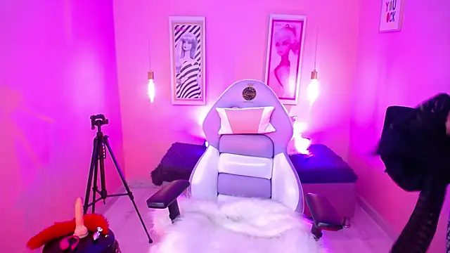 Milu carbajal x online show from 11/28/25, 08:31