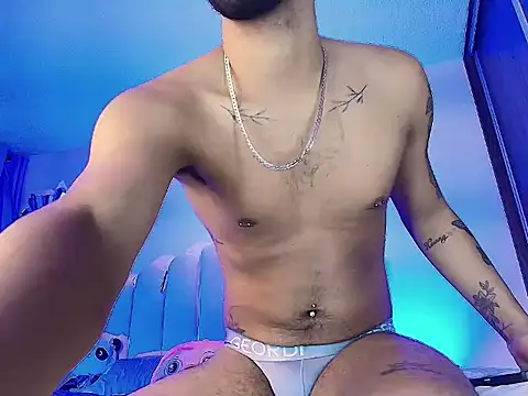 KMichelle1 online show from 11/19/25, 04:23