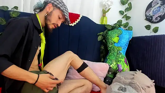 AngelDamianArt online show from 11/28/25, 01:33