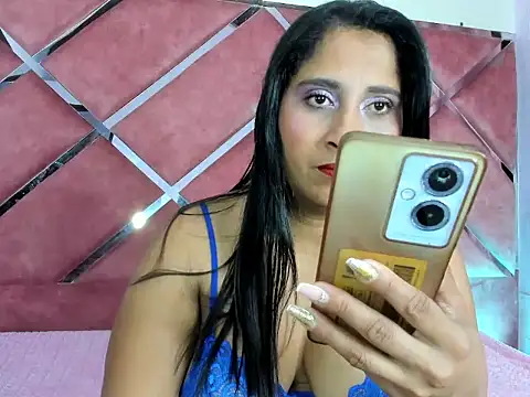 CarolinaNavas33 online show from 12/19/25, 02:15