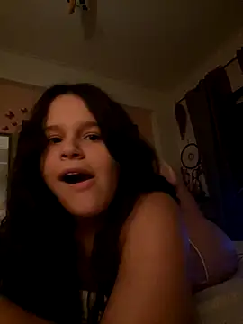 Snapshot of AngelSin04 chatting on 11/17/25, 08:24 AngelSin04 online show from 11/17/25, 08:24