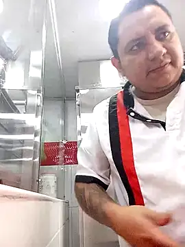 Snapshot of gordoju chatting on 11/18/25, 03:59 gordoju online show from 11/18/25, 03:59