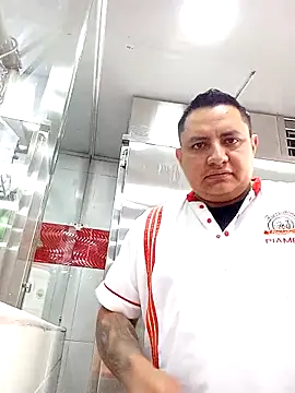 Snapshot of gordoju chatting on 11/24/25, 02:39 gordoju online show from 11/24/25, 02:39