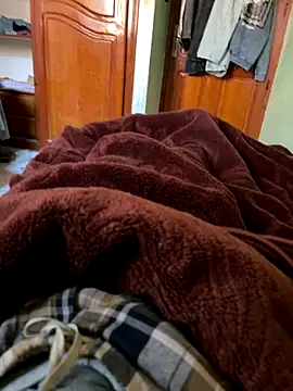 Snapshot of yassssst chatting on 12/04/25, 03:44 yassssst online show from 12/04/25, 03:44