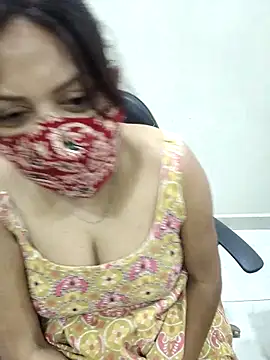 Cute-richa1 online show from 12/15/25, 10:59