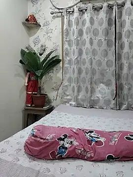 Cute-richa1 online show from 04/18/26, 07:07