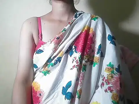 Snapshot of mohini-rani chatting on 11/16/25, 06:23 mohini-rani online show from 11/16/25, 06:23