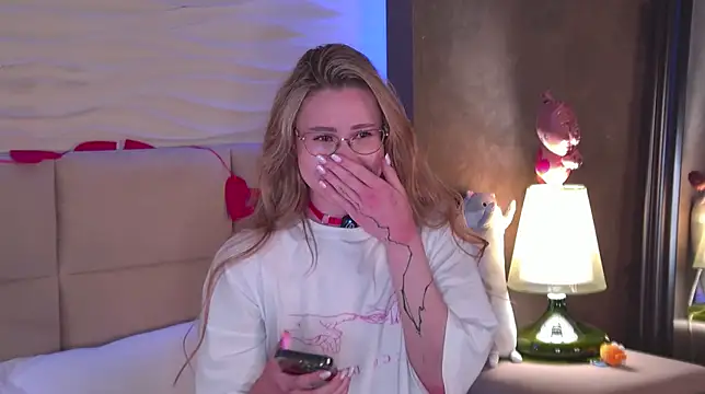 Snapshot of -SaraBlack- chatting on 02/11/26, 04:23 -SaraBlack- online show from 02/11/26, 04:23