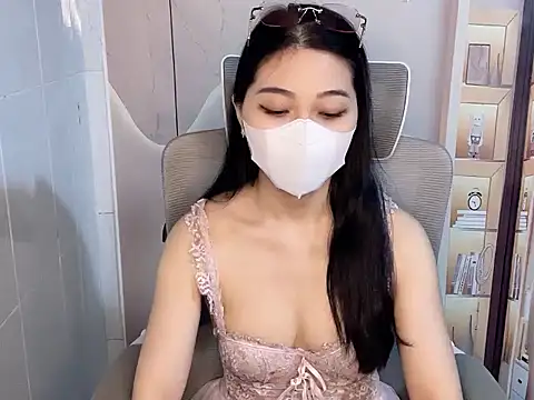 Lousii online show from 04/07/26, 01:51