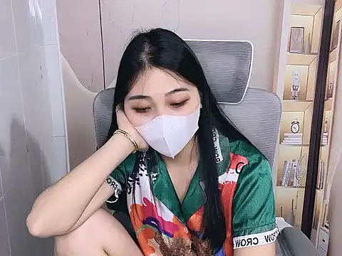 Lousii online show from 04/04/26, 02:45