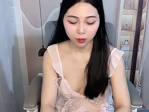 Lousii online show from 04/11/26, 02:52