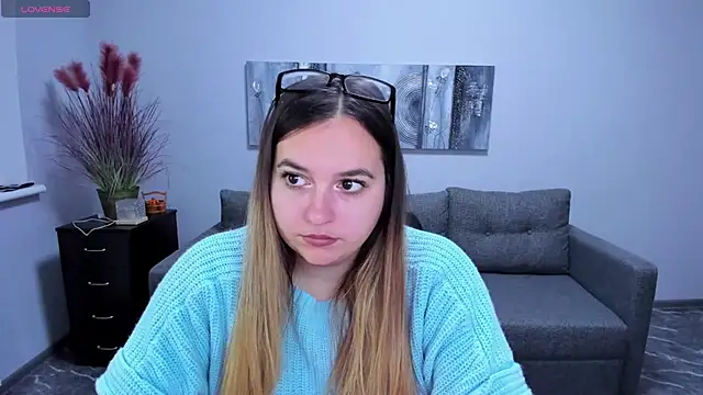 Maria Bond online show from 12/01/25, 06:36