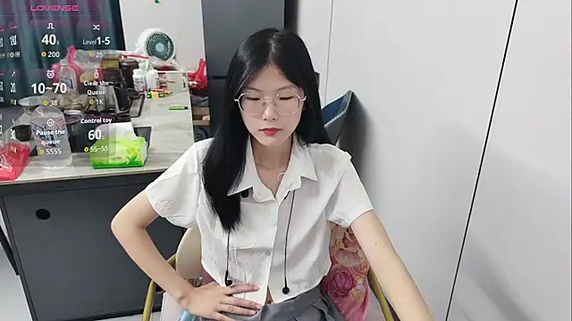 Snapshot of xlin-baby chatting on 05/11/26, 02:18 xlin-baby online show from 05/11/26, 02:18