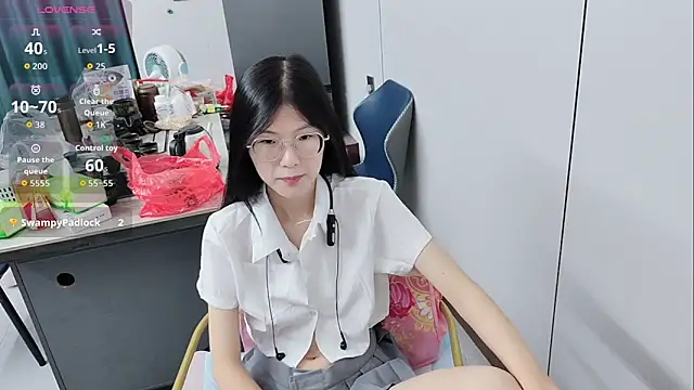 Snapshot of xlin-baby chatting on 05/05/26, 04:21 xlin-baby online show from 05/05/26, 04:21