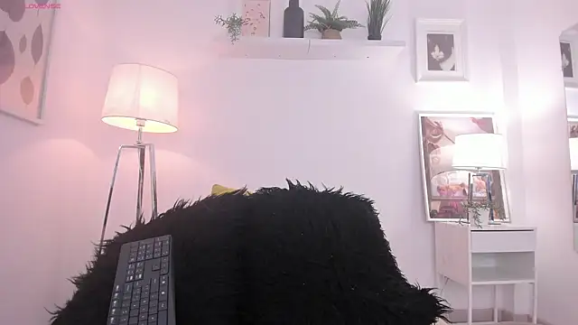 Miluu dh online show from 11/29/25, 12:38