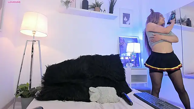 Miluu dh online show from 12/15/25, 02:56