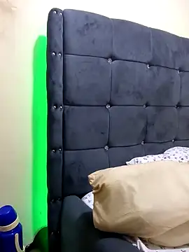 honeypot224 online show from 03/25/26, 04:12