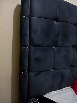 honeypot224 online show from 12/20/25, 02:14