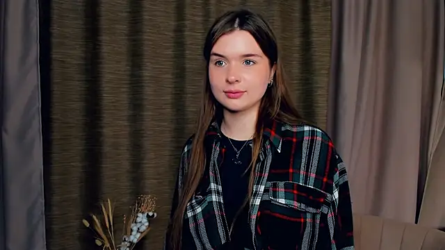 Snapshot of KevinRayer chatting on 11/16/25, 08:19 KevinRayer online show from 11/16/25, 08:19