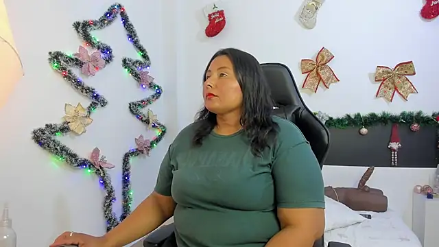 BWW-CINDY11 online show from 12/23/25, 03:28