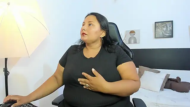 BWW-CINDY11 online show from 01/19/26, 03:32