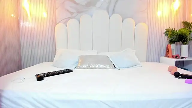 Kendall curves online show from 05/09/26, 02:26