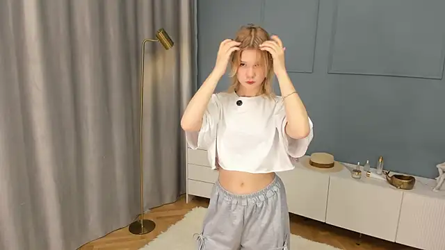 PhillisEsplin online show from 11/21/25, 07:13