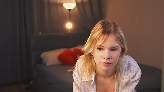 PhillisEsplin online show from 11/28/25, 07:36