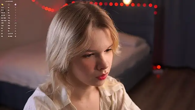 PhillisEsplin online show from 12/17/25, 07:08