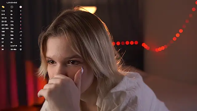 PhillisEsplin online show from 12/16/25, 07:07