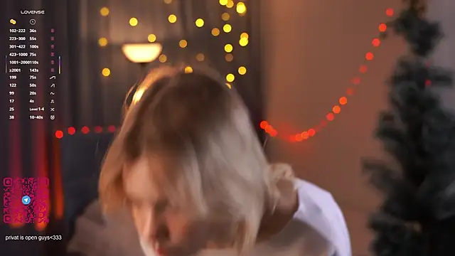 PhillisEsplin online show from 12/20/25, 07:06