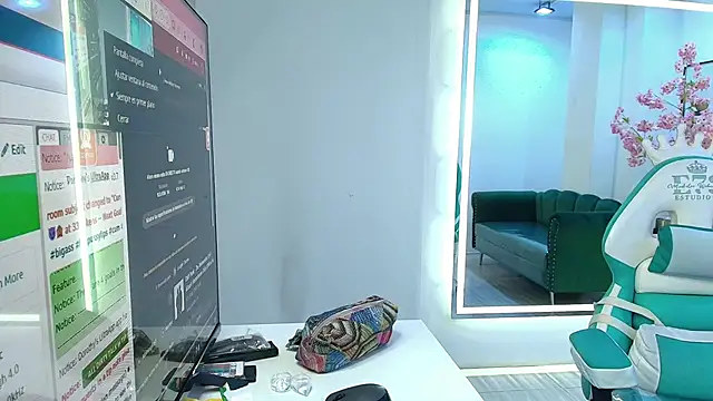 Snapshot of Gemma_bellini chatting on 12/04/25, 07:35 Gemma bellini online show from 12/04/25, 07:35