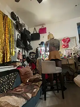 Motherbigbus online show from 02/22/26, 07:44